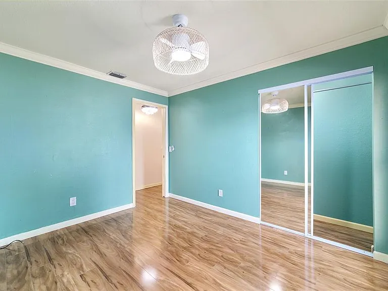 5330 Kings Ct — Photo 33
