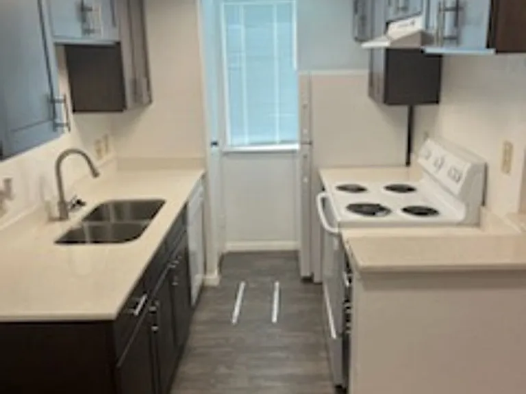 Ashford Creek Apartments — Photo 35