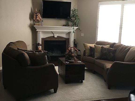 3rd image of 1239 S Rosemoor Dr