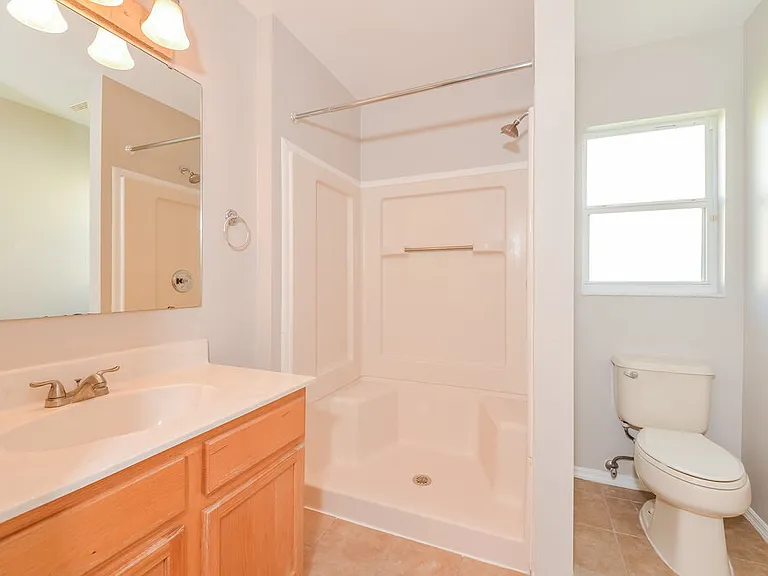 4042 Banbury Cir — Photo 11