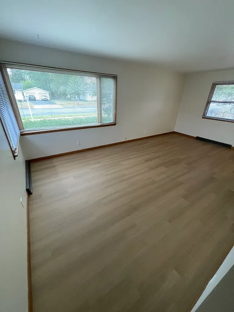 Building Photo - 2935 Leslie Ln #2935