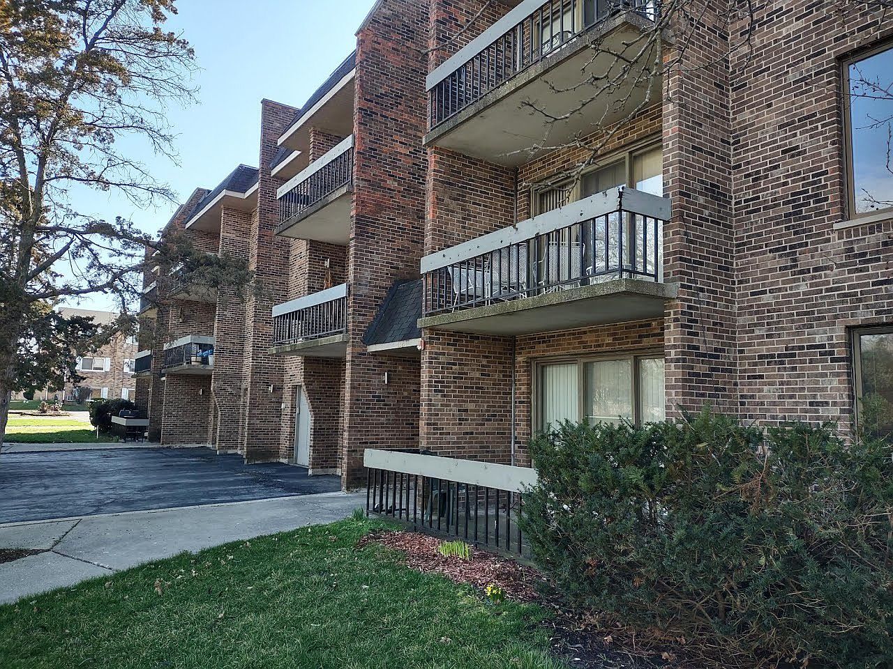 4321 Lindenwood Dr APT 1W, Matteson, IL 60443 MLS 12008467 Zillow