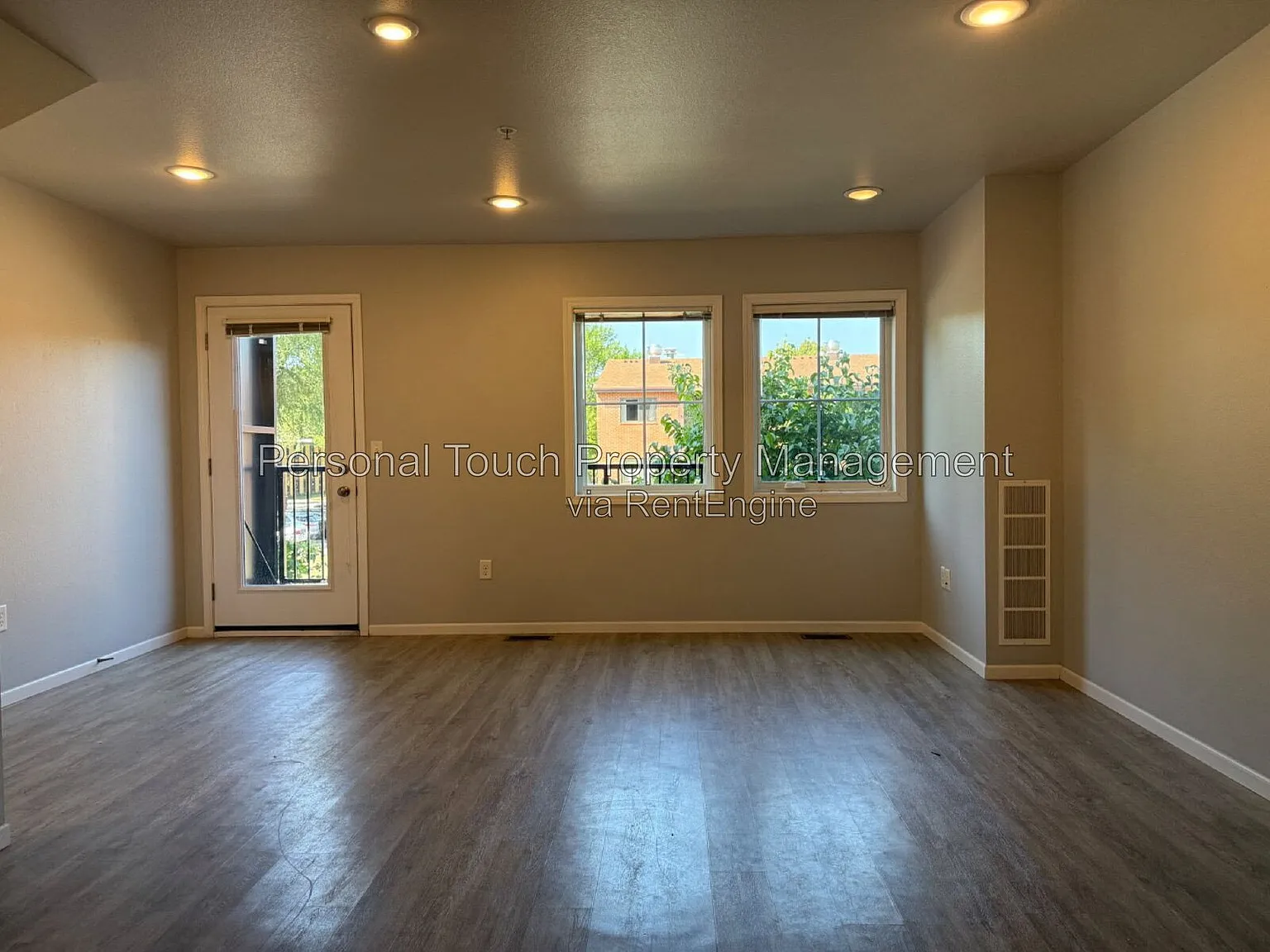 3 bed, 2.0 bath, $1,595 — Photo 2