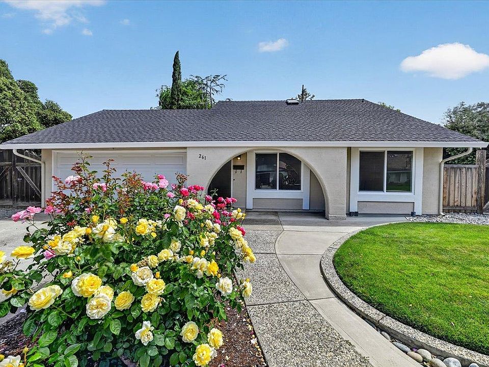 1st image of 261 Yosemite Dr