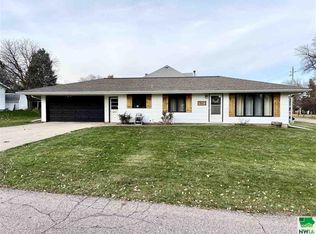 501 Douglas St, Merrill, IA 51038