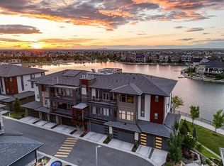 29 N Mahogany Cir SE #102, Calgary, AB T3M2V7