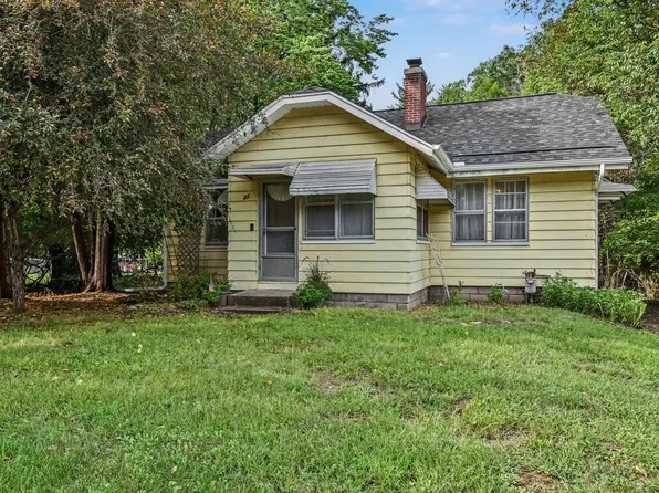 23 Langley Rd E, Battle Creek, MI 49015