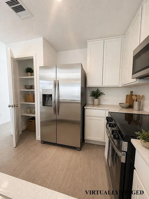 4 bed, 2.0 bath, 1600 sqft, $1,800 — Photo 4