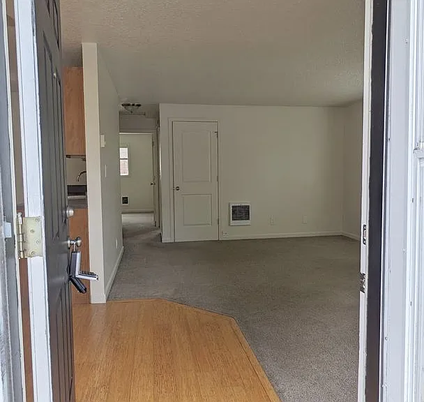 4102-4128 SE Cesar E Chavez Blvd — Photo 28