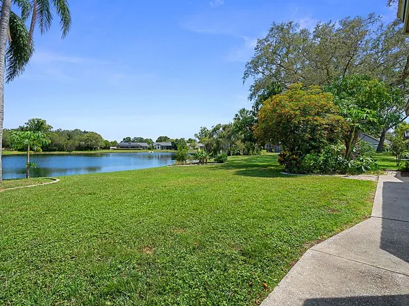 2912 Windridge Dr, Holiday, FL 34691