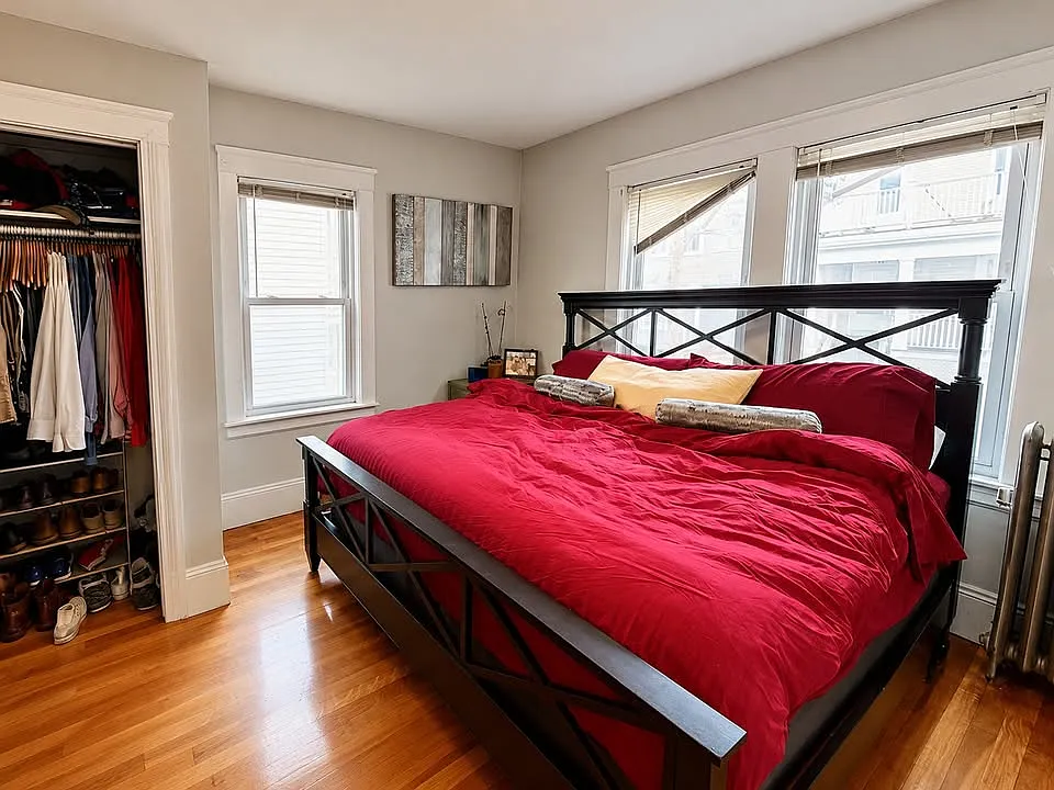 4 bed, 1300 sqft, $1,175 — Photo 2