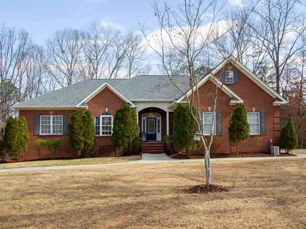 305 Patches Ln, Pell City, AL 35128