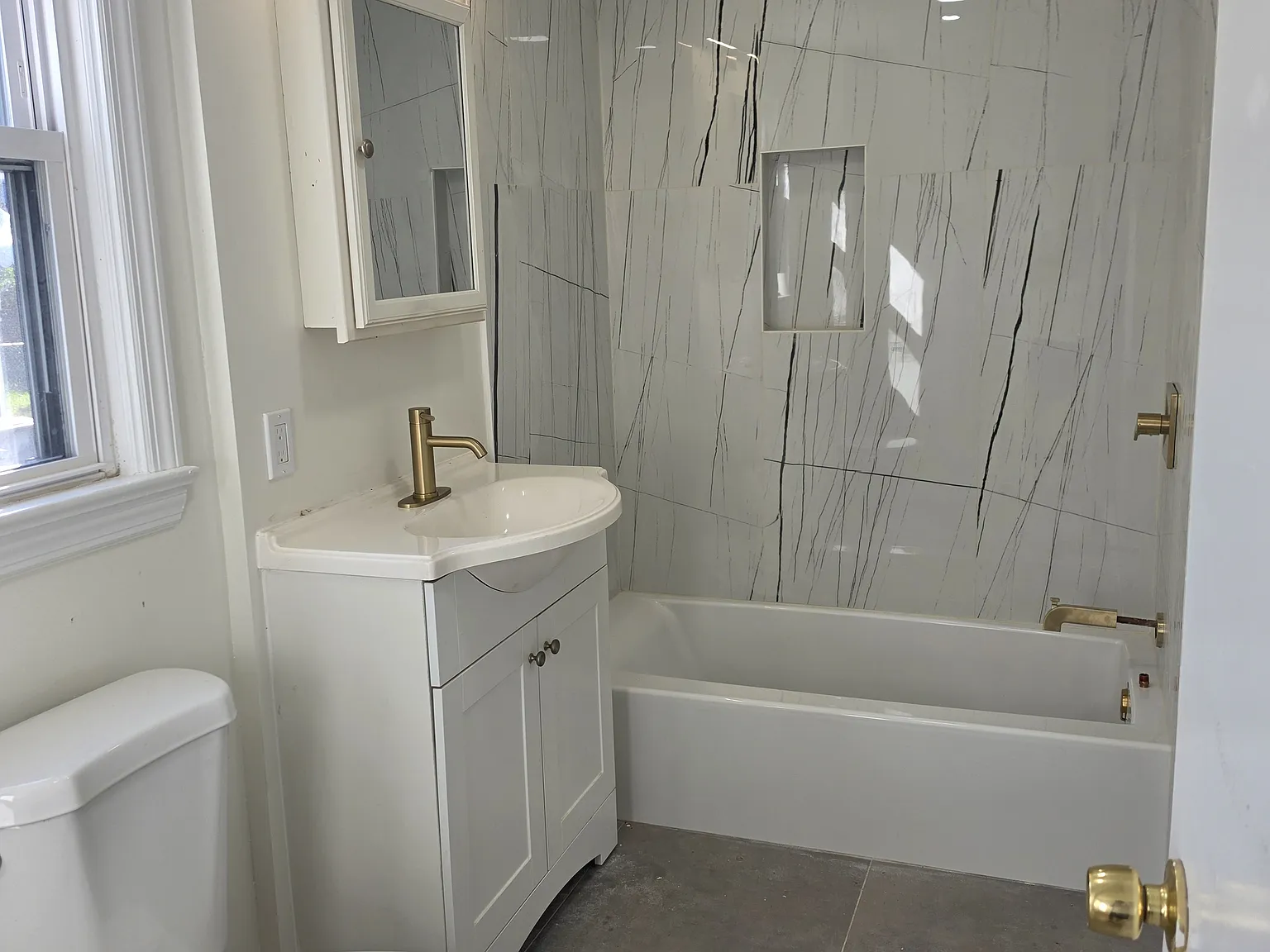 2 bed, 720 sqft, $2,600 — Photo 2