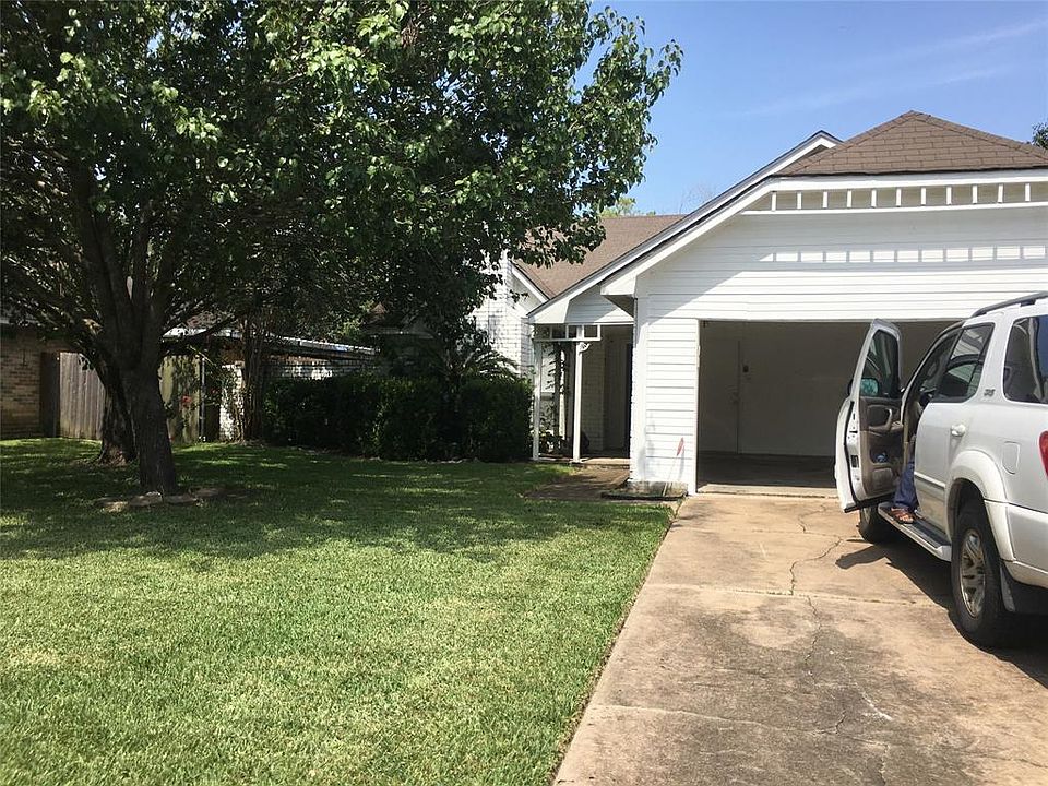 1st image of 2514 Radcliffe Dr