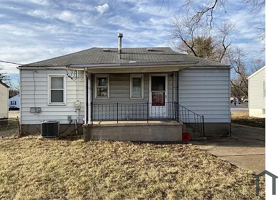 8204 Canyon Dr — Photo 12