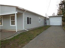 3rd image of 15922 81st Avenue Ct E