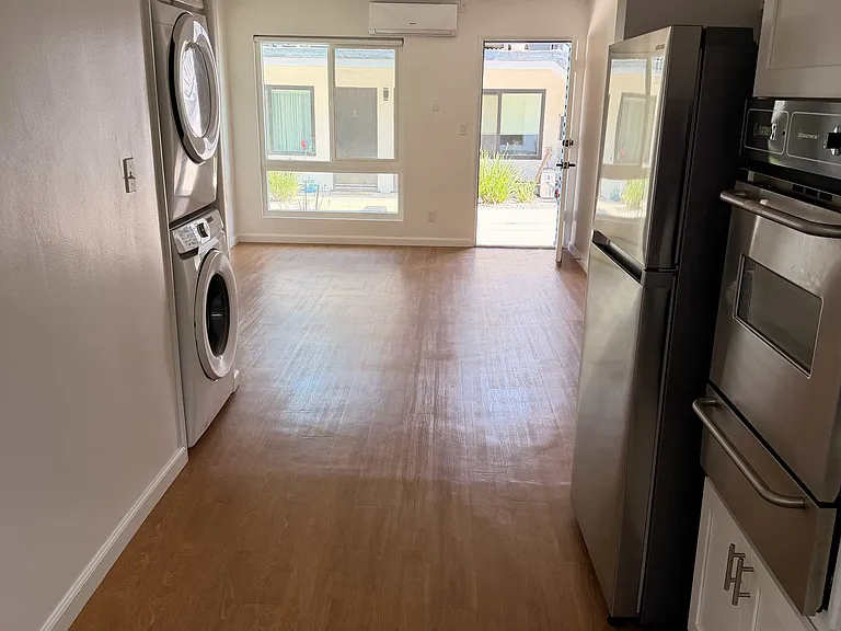 4910 N Maywood Ave #3 — Photo 3