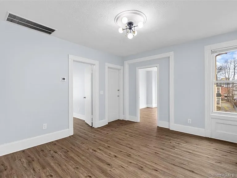 55 Admiral St #2 — Photo 4