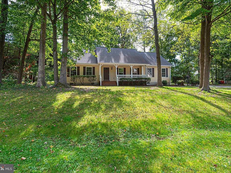1st image of 12 Bethany Forest Dr