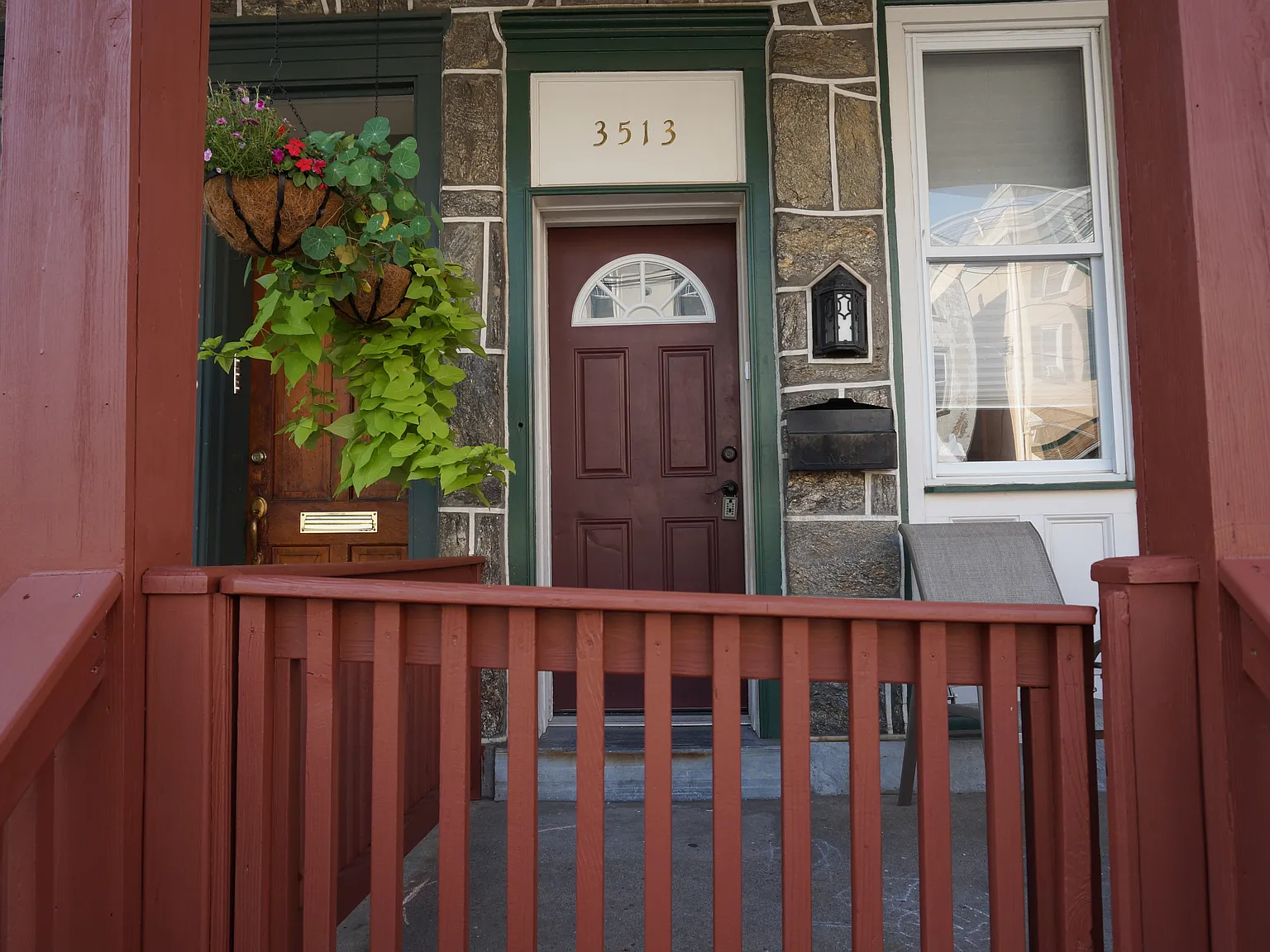 2 bed, 1050 sqft, $1,695 — Photo 1