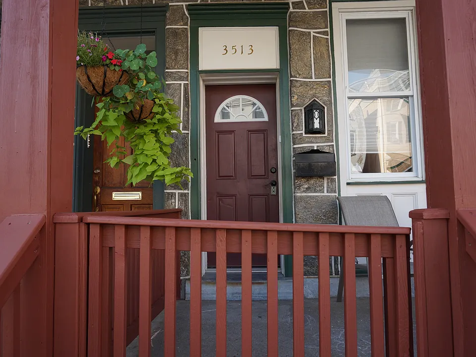 3513 Bowman St #2
