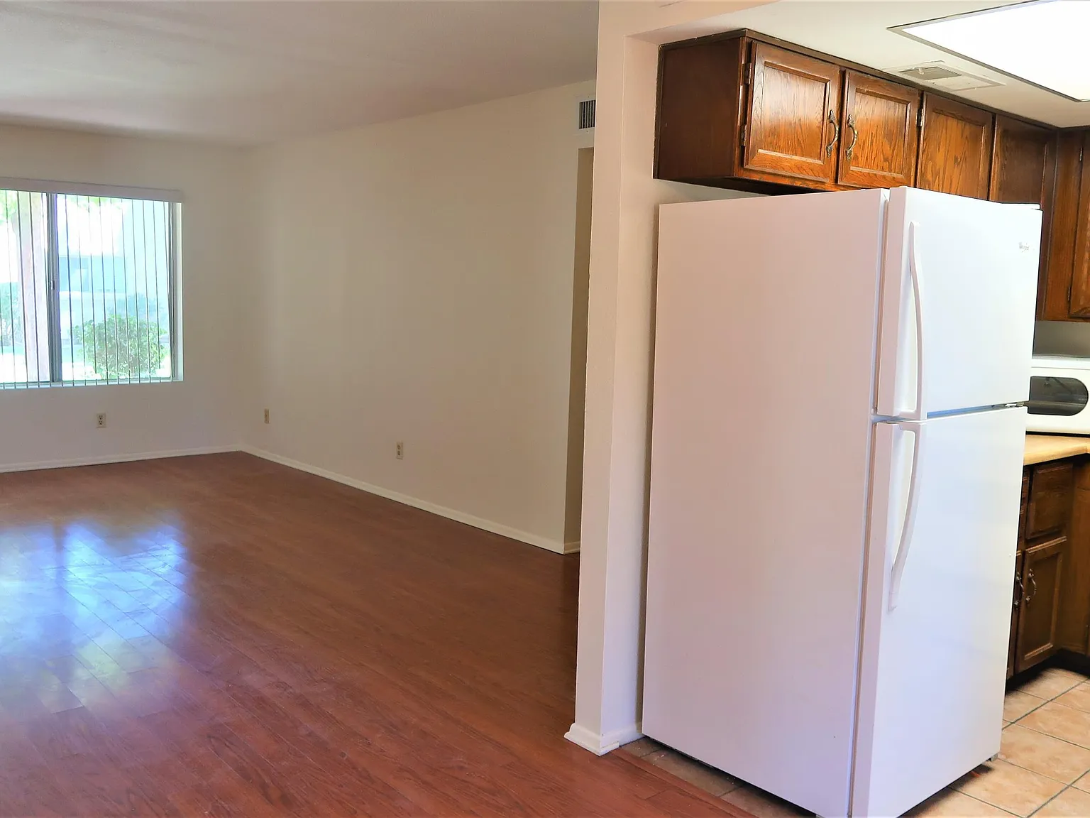 2 bed, 980 sqft, $1,400 — Photo 3