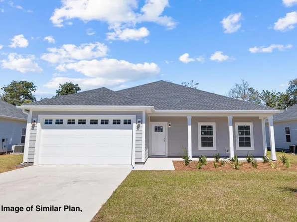24 Riverwalk Blvd, Freeport, FL 32439