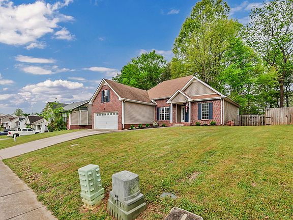 5th image of 1604 Cedar Springs Cir