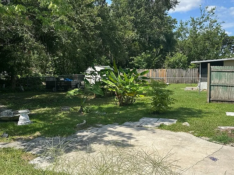 907 Royal Oak Ct — Photo 16