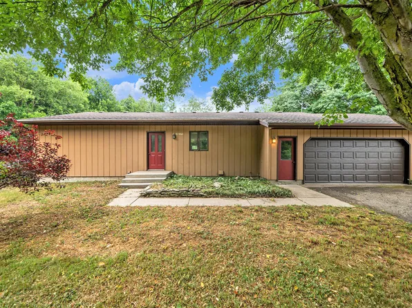 10610 Douglas Ave, Plainwell, MI 49080