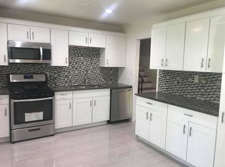 12 Nottingham Rd, Edison, NJ 08820