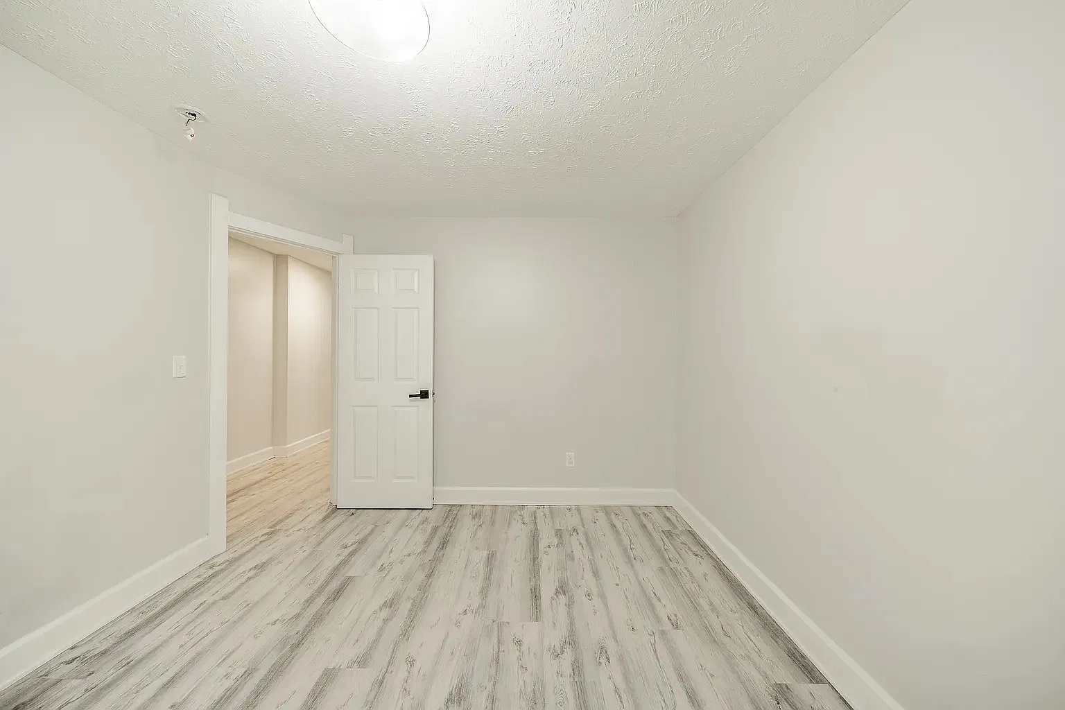 2344 North Capitol Avenue - 1 — Photo 3