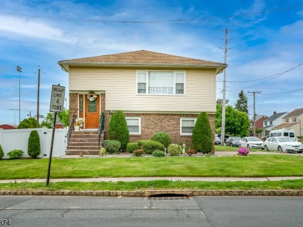 250 W Colfax Ave, Roselle Park Boro, NJ 07204