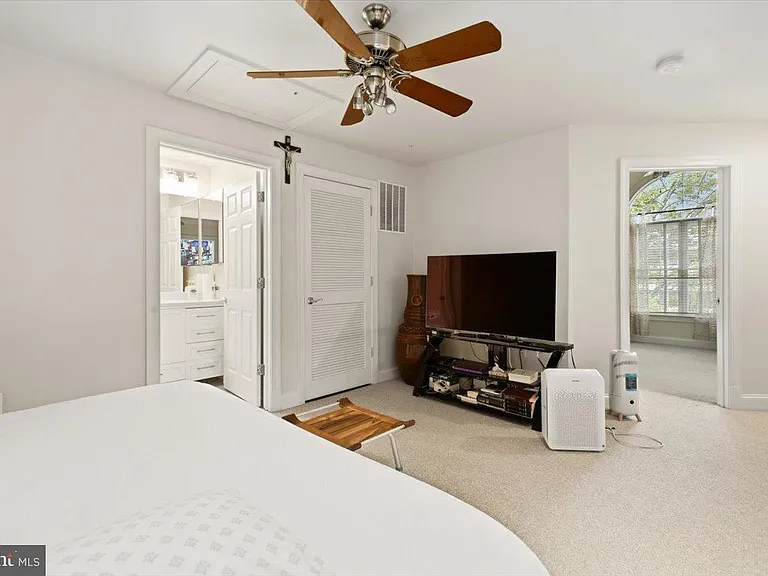 1309 McLean Crest Ct — Photo 36