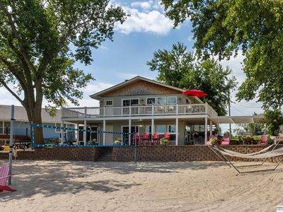221 Sunrise Ln, Cedar Creek, NE, 68016