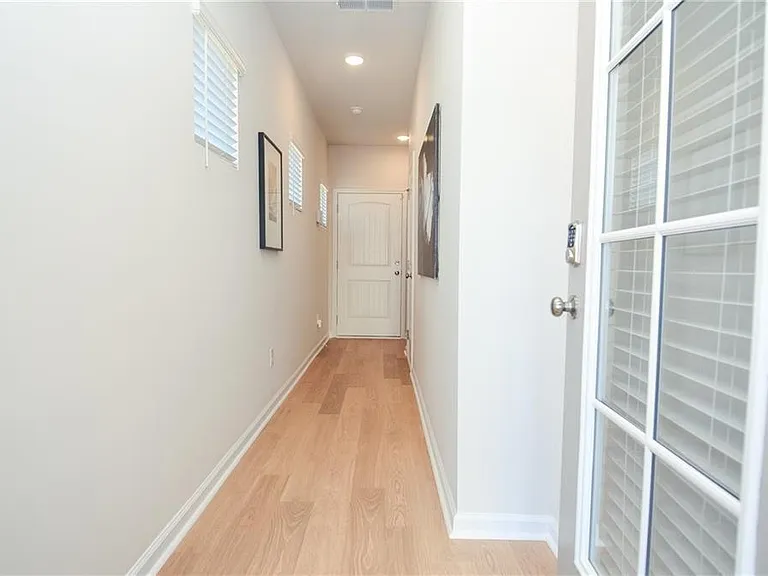 4553 High Ridge Ct — Photo 3