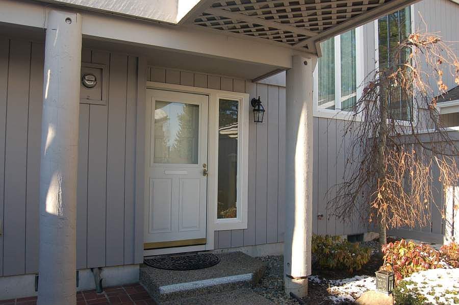 Lovely courtyard entry