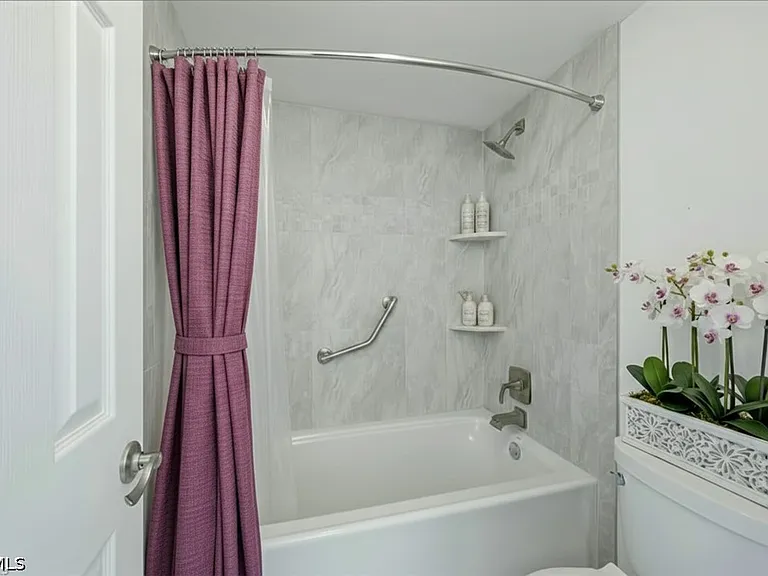 1087 Forest Lakes Dr #306 — Photo 9