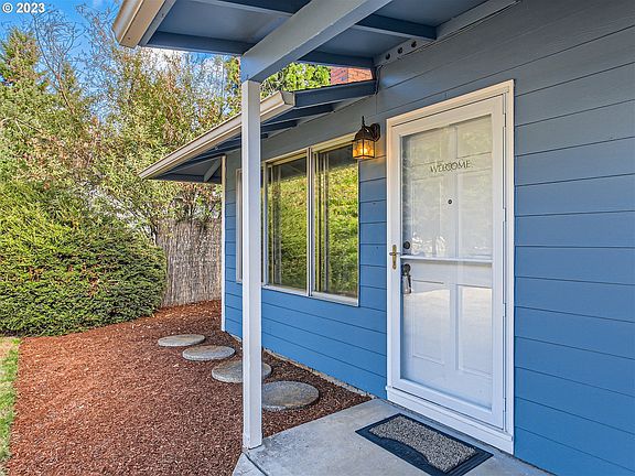 3rd image of 778 SE 21st Ave