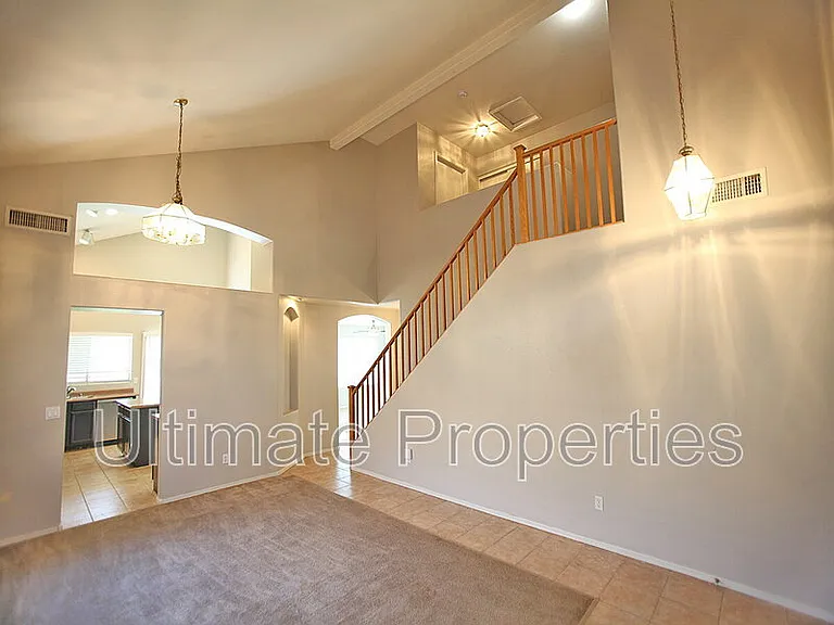7205 W Mohawk Ln — Photo 6