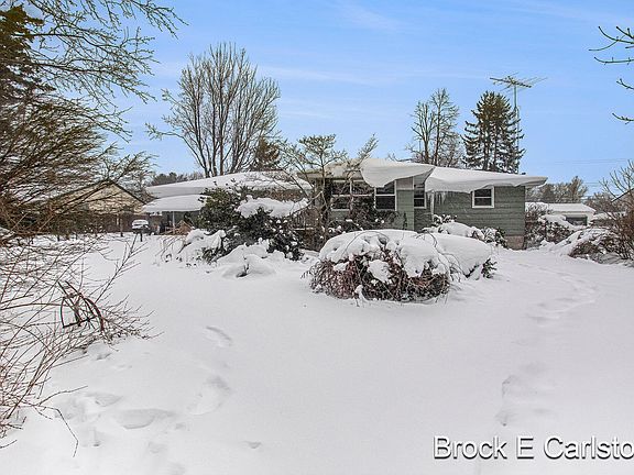 5th image of 5250 Hillview Dr