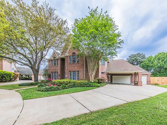 3rd image of 22910 Winding Shore Ct