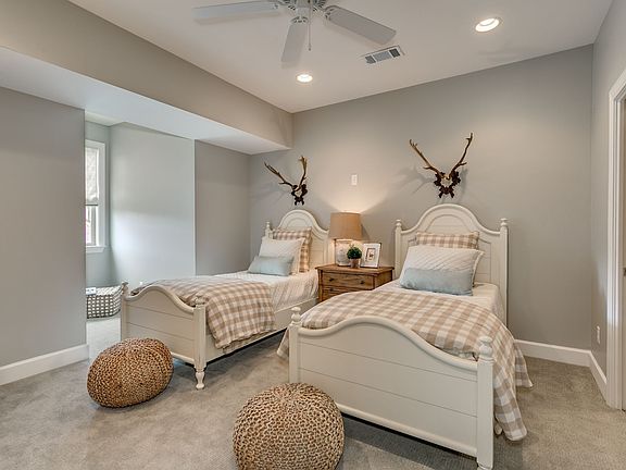 2nd image of 1401 Pinnacle Park Ln APT 603