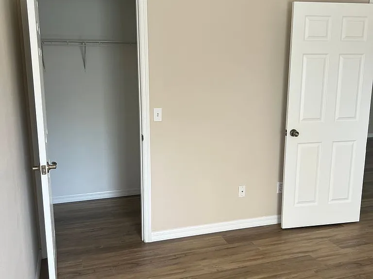 695 Sagamore Dr — Photo 1