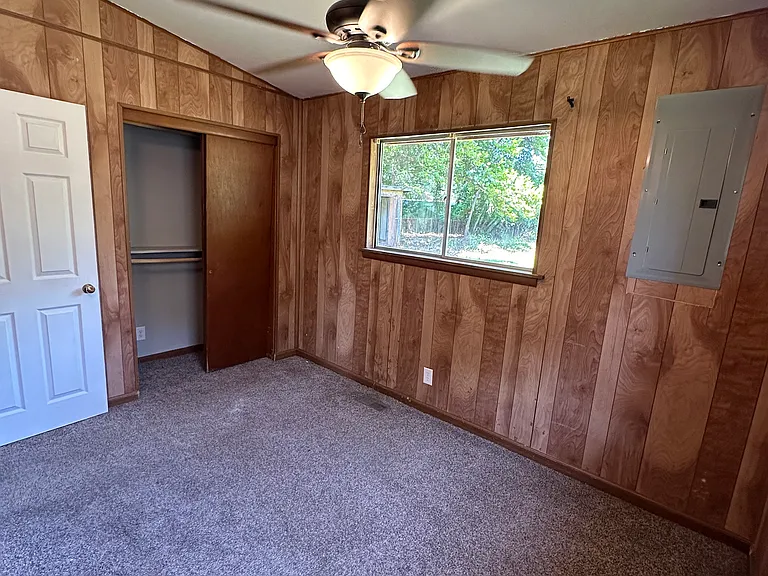 2612 Williams Ave — Photo 11