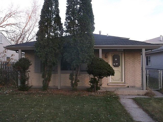 1st image of 14029 S Hoxie Ave