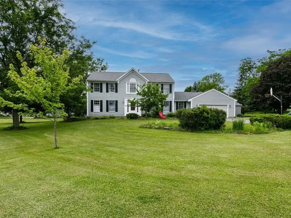 4936 Tinderbox Cir, Manlius, NY 13104