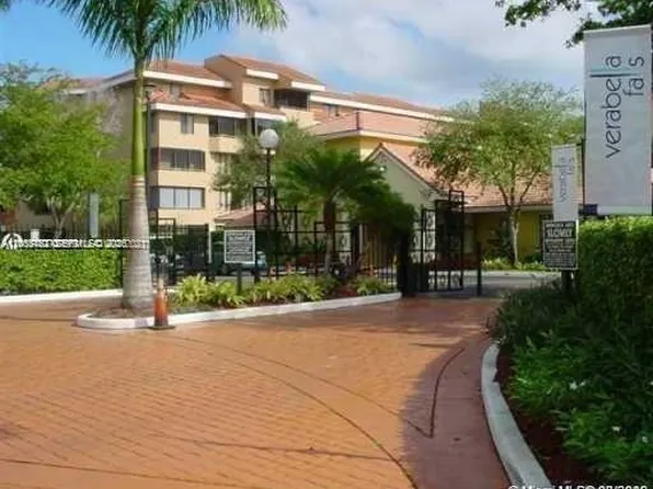 8255 SW 152nd Ave, Miami, FL