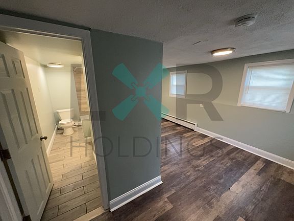 4th image of 101 White Ave APT 1C