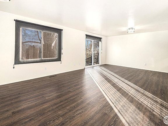 5th image of 2356 Fraser Ct